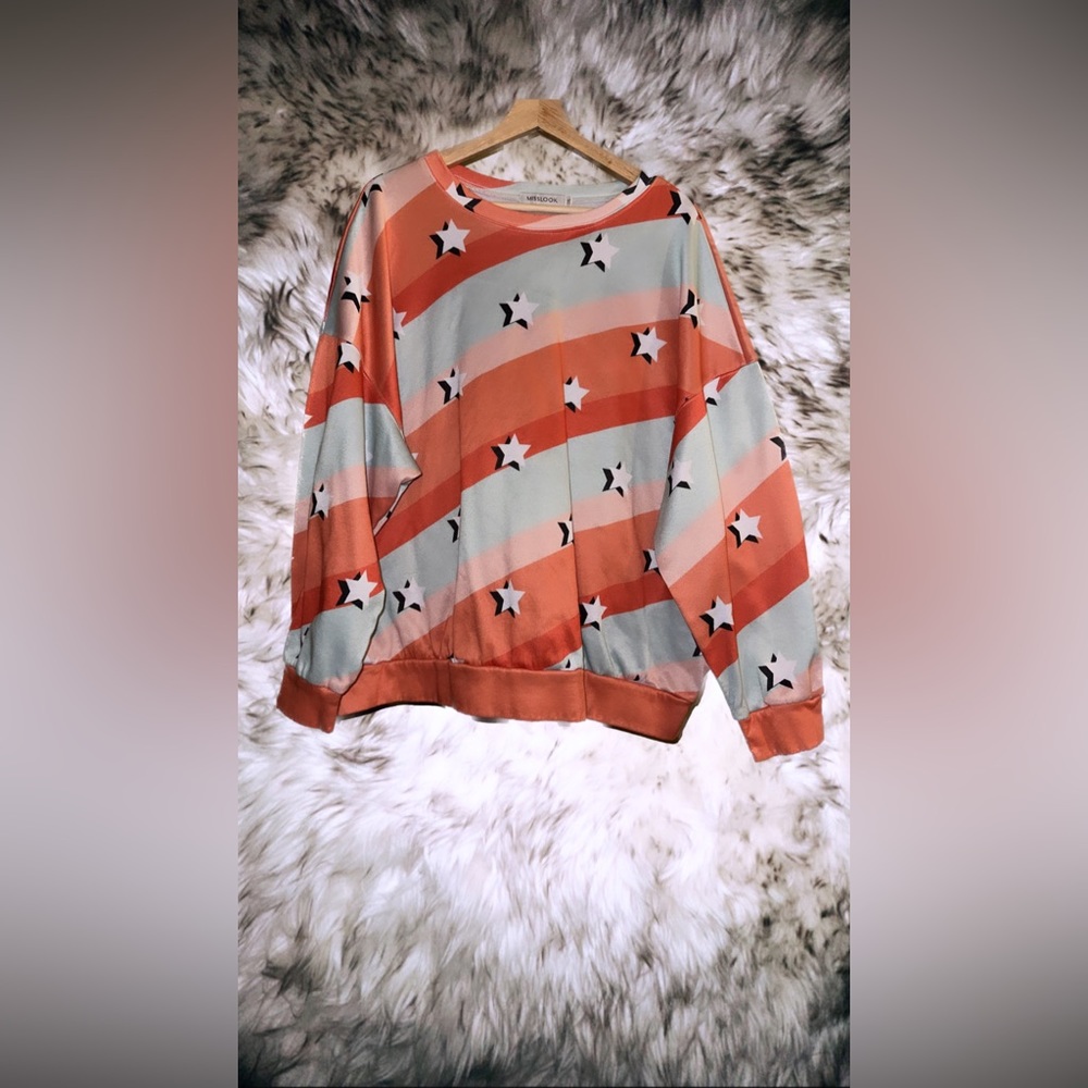 Two Piece Set with Stars and Stripes in Vibrant Colors